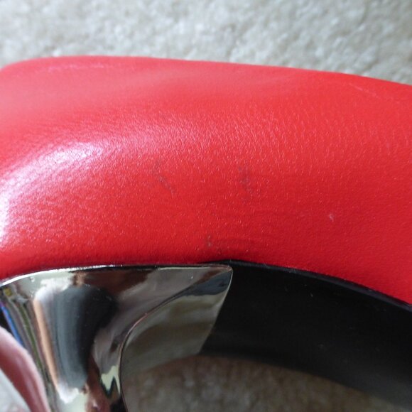 LE CHATEAU bright red red orange leather pumps with silver heel - Picture 7 of 14